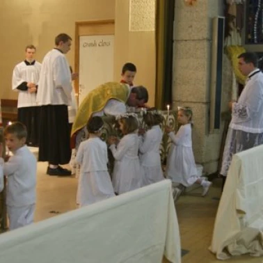 1ere communions 2008 106
