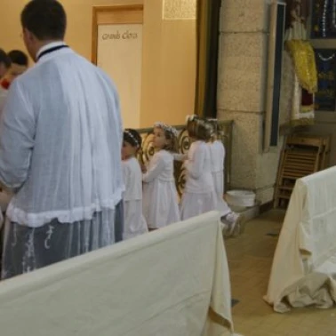 1ere communions 2008 107