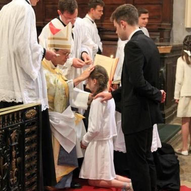 2022-05-07-Confirmations-0069