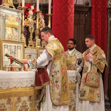 2022 05 23 vepres pontificales messe solennelle 0118