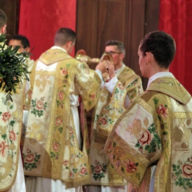 2022 05 23 vepres pontificales messe solennelle 0126