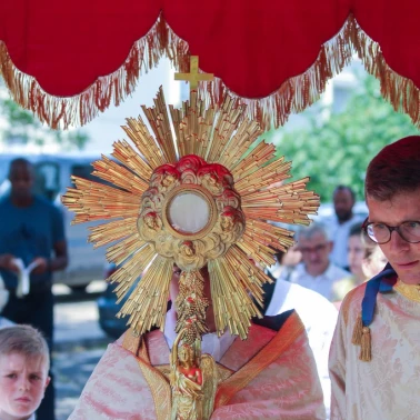 2022 06 16 Premieres Communions Fete-Dieu0094