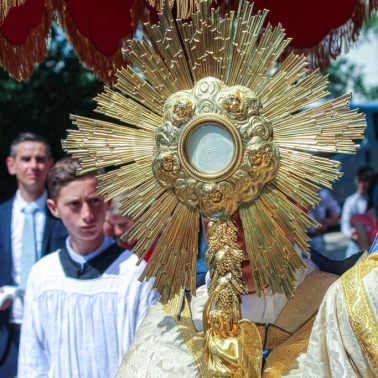 2022 06 16 Premieres Communions Fete-Dieu0095