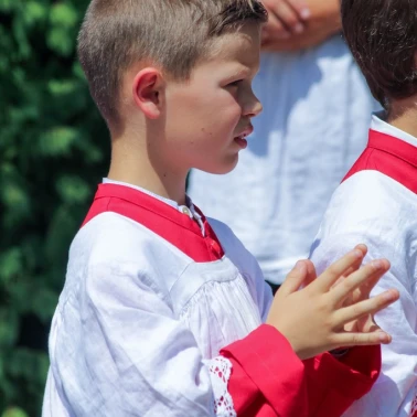 2022 06 16 Premieres Communions Fete-Dieu0098