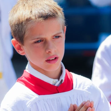 2022 06 16 Premieres Communions Fete-Dieu0108