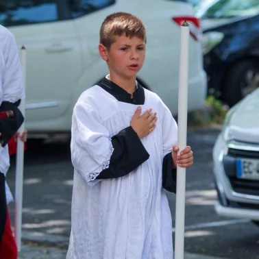 2022 06 16 Premieres Communions Fete-Dieu0111