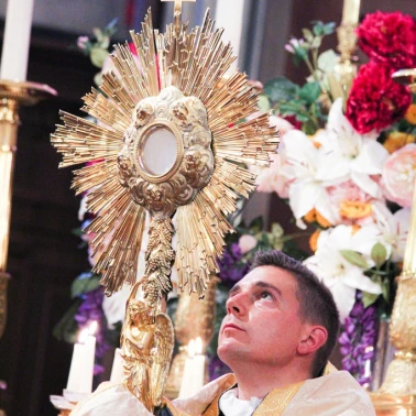 2022 06 16 Premieres Communions Fete-Dieu0112