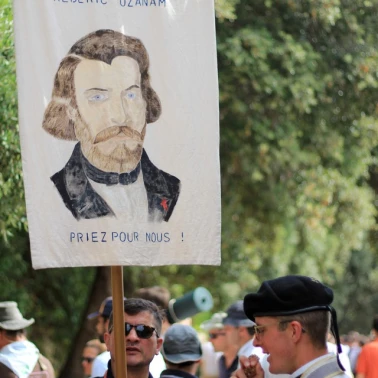 2019-07-04-05-06-pelerinage-homme-cotignac-0049