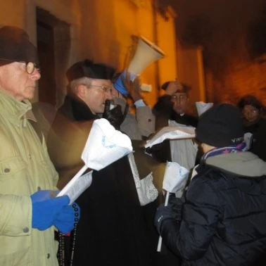 2012 12 08 procession 0001